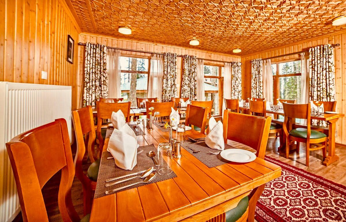 Dining Moments