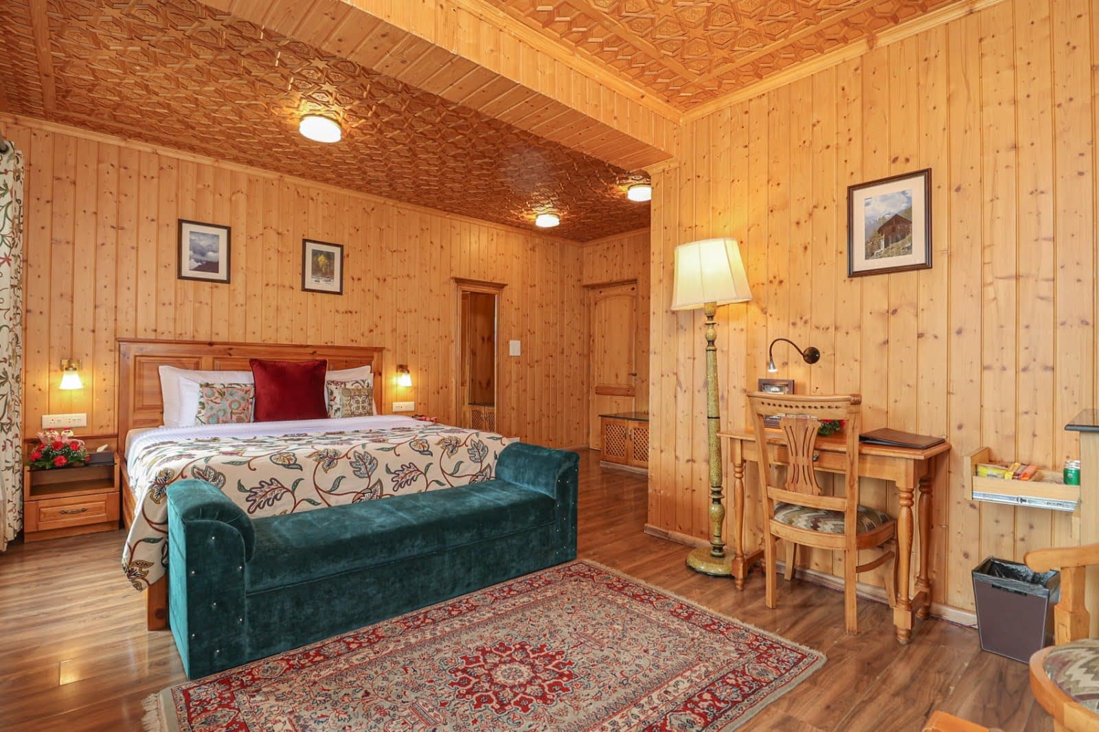 Super Premier Room